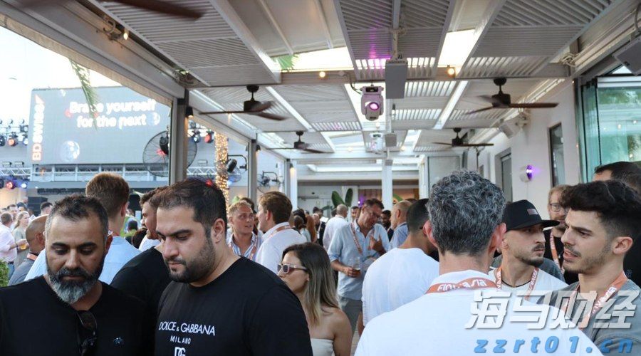 工行安徽自贸试验区合肥片区支行上门服务显关怀